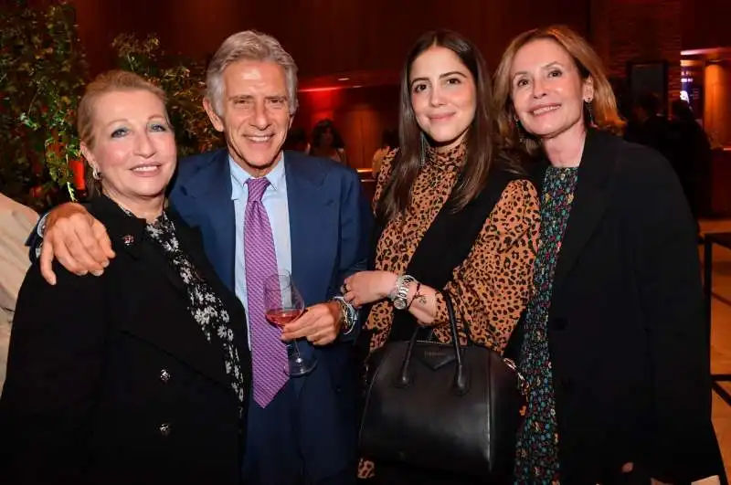 paola bruni gianfranco comanducci con la figlia flaminia e la moglie annamaria