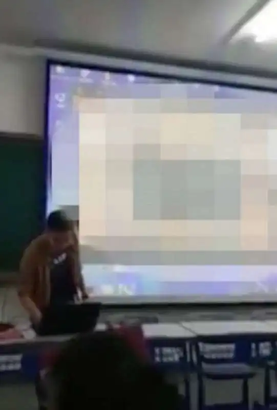 porno in classe 2