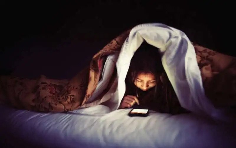 smartphone a letto 4