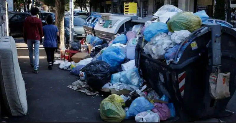 spazzatura a roma 1