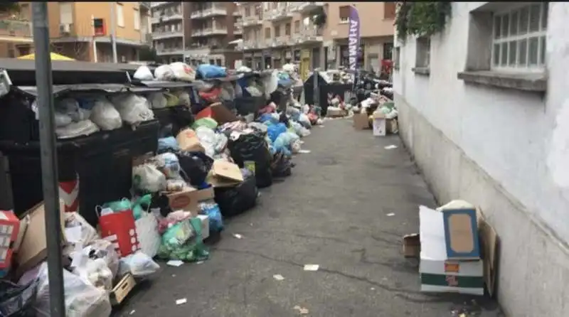 spazzatura a roma 6