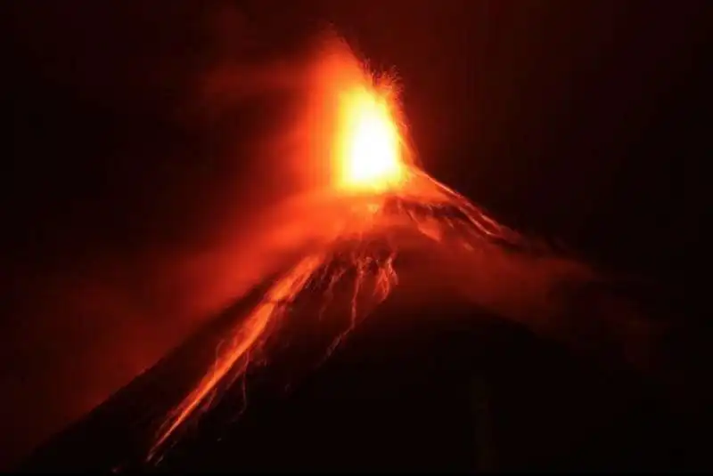 vulcano del fuego 5