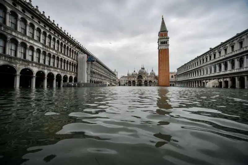 acqua alta a venezia 10