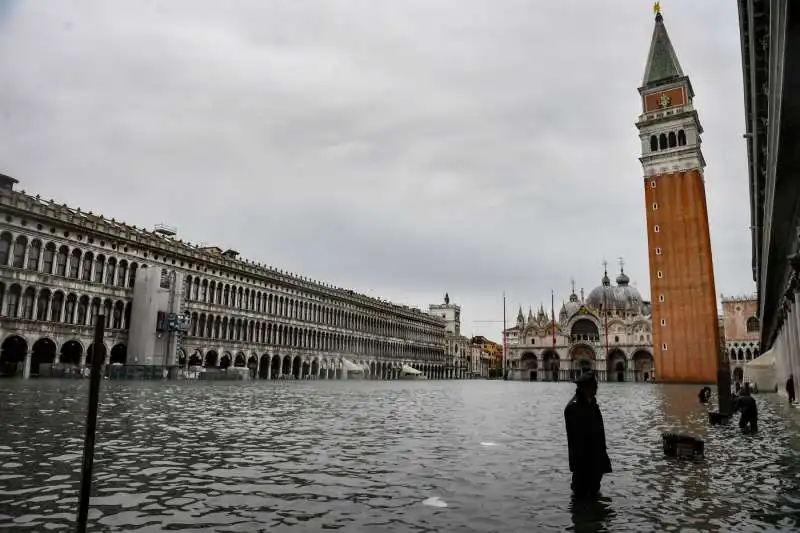 acqua alta a venezia 26