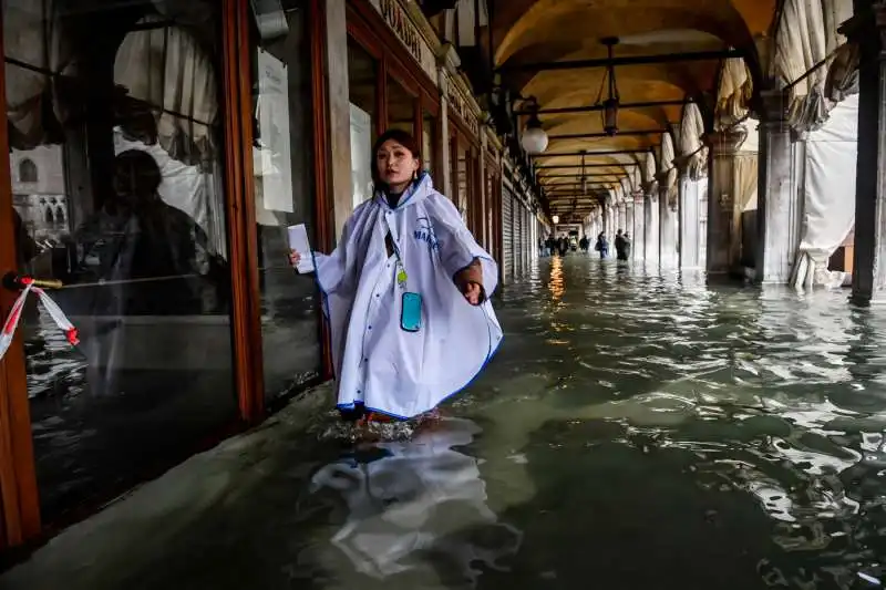 acqua alta a venezia 8