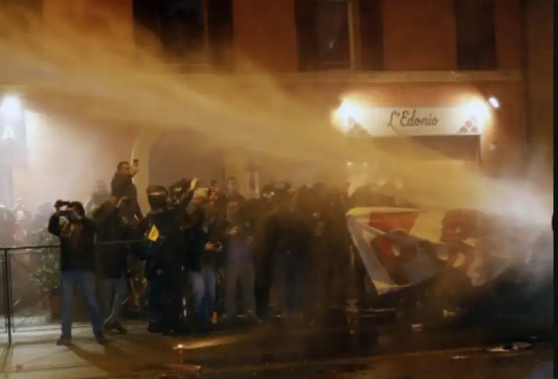 bologna proteste anti-salvini