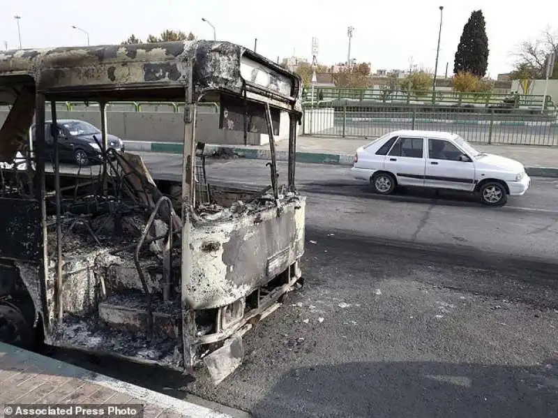 caos e proteste in iran 2