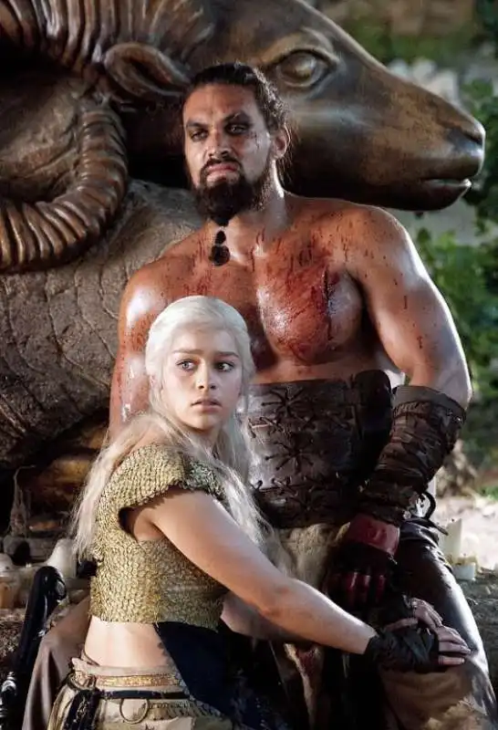 emilia clarke e jason momoa 1