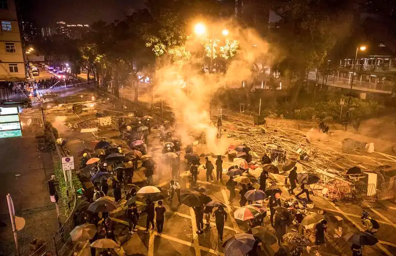 hong kong battaglia studenti polizia 17