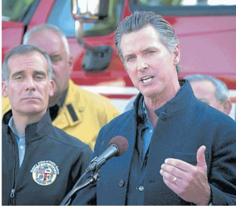 il sindaco di los angeles eric garcetti (a sinistra) e il governatore della california gavin newsom