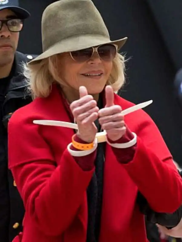 jane fonda arrestata 10