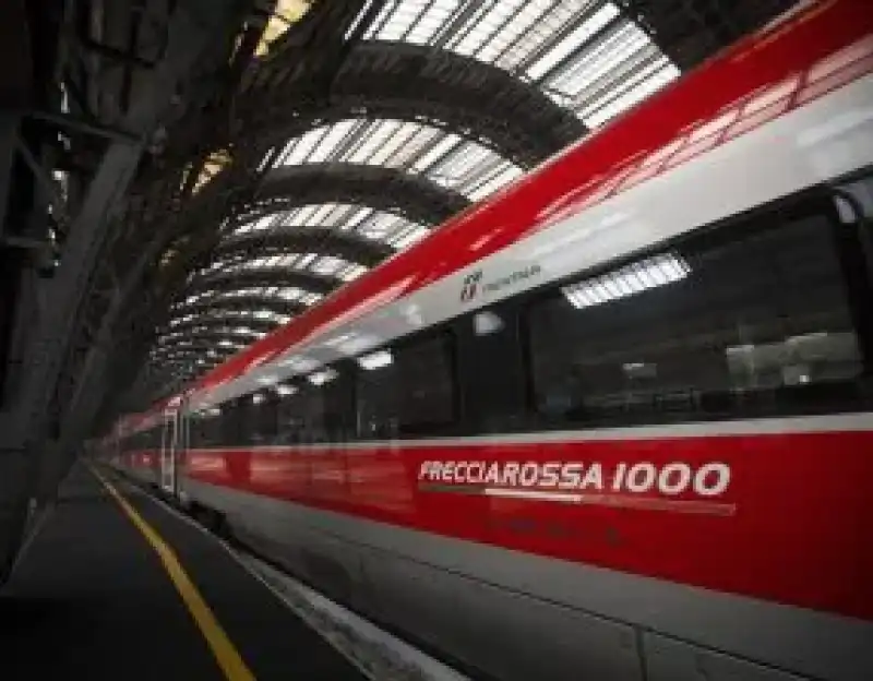 LA DONNA ACCOLTELLATA SU UN FRECCIAROSSA  