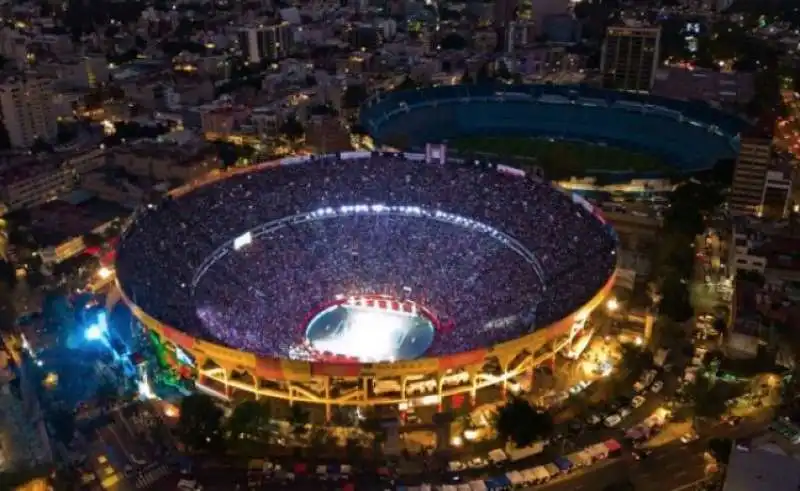 la plaza de toros di citta del messico