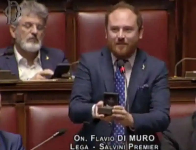 la proposta di matrimonio di flavio di muro a montecitorio 1