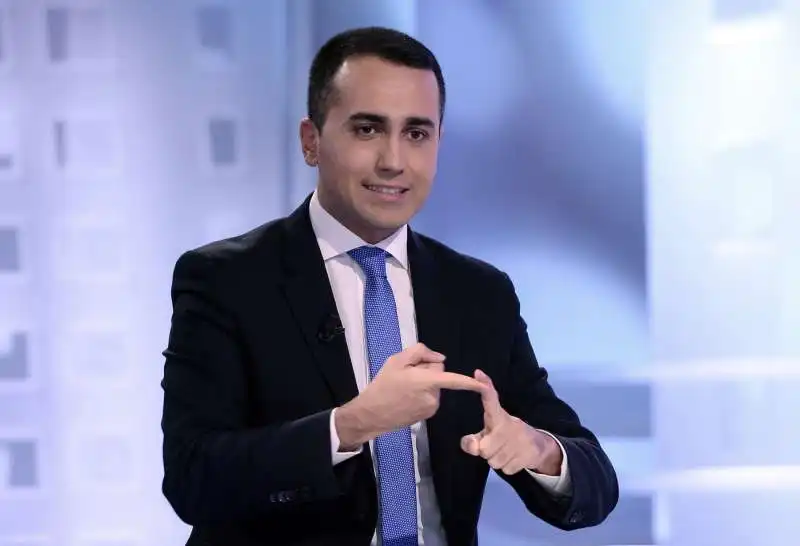 luigi di maio a l'aria che tira 4