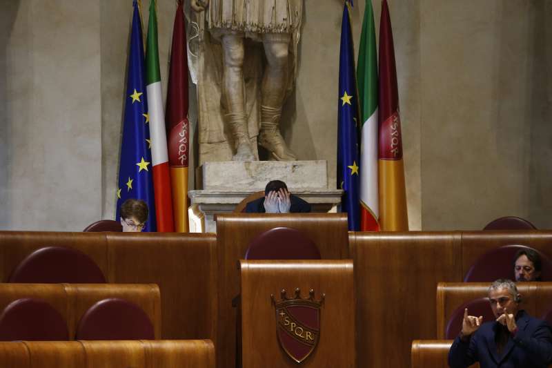 marcello de vito torna in aula dopo la sospensione dei domiciliari 5