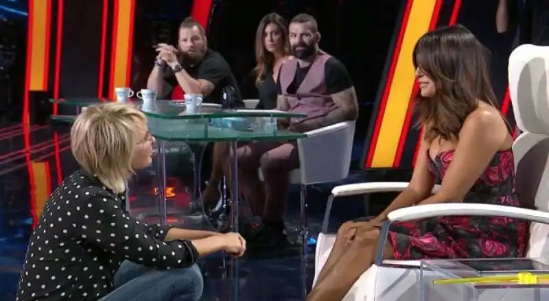 maria de filippi sbotta a 'tu si que vales' 15