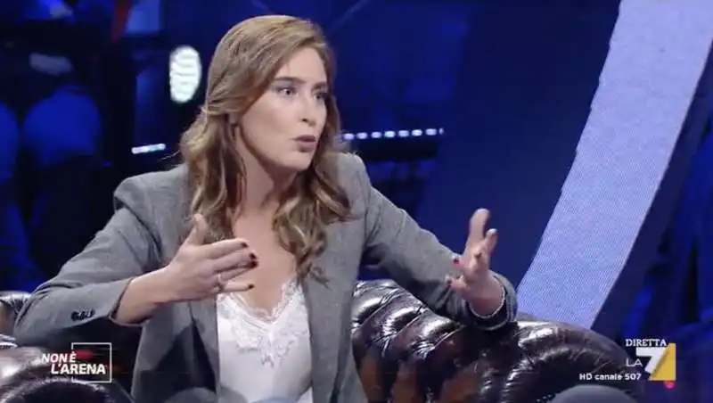 maria elena boschi ospite di non e' l'arena 4