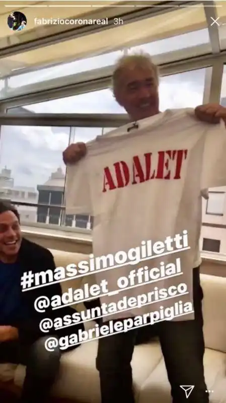 MASSIMO GILETTI CON LA MAGLIETTA ADALET