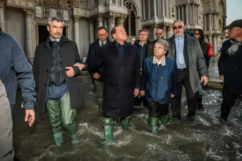 silvio berlusconi a venezia con brunetta