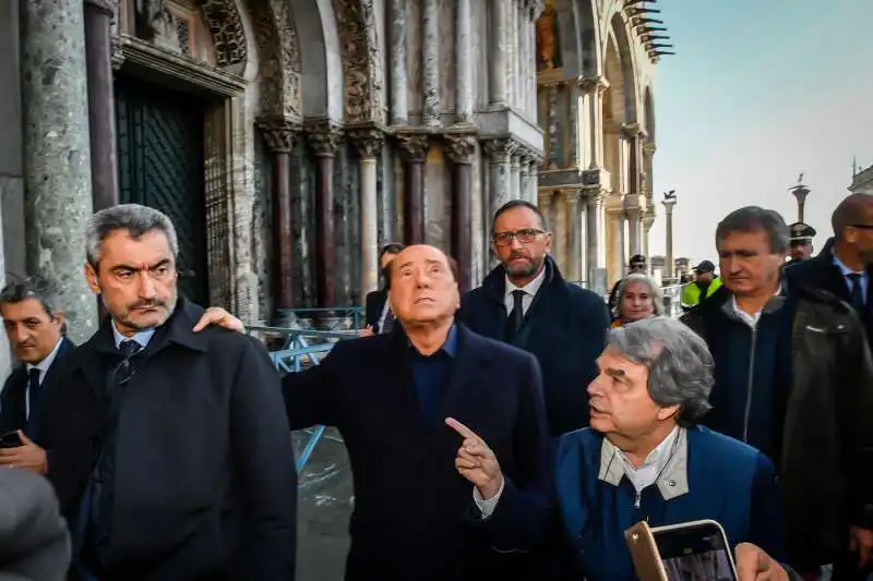 silvio berlusconi a venezia con renato brunetta 4