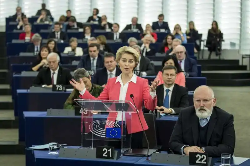 ursula von der leyen  3