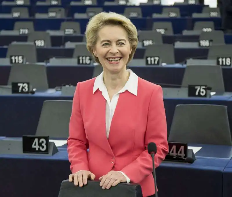 ursula von der leyen  8