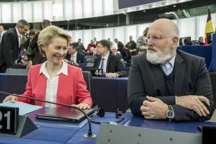 ursula von der leyen frans timmermans 2