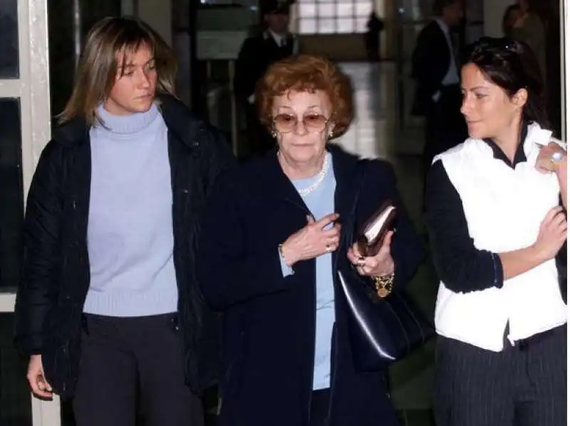 alessandra e allegra gucci con la nonna