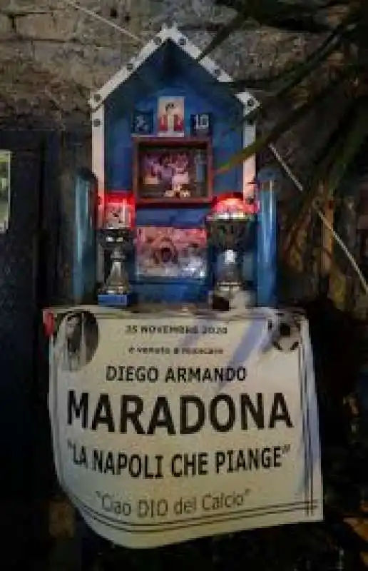 altare per diego armando maradona 