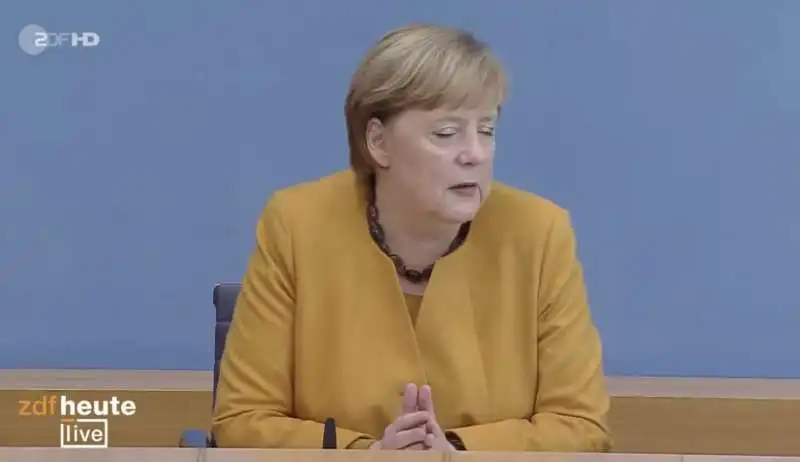 angela merkel in conferenza stampa 1