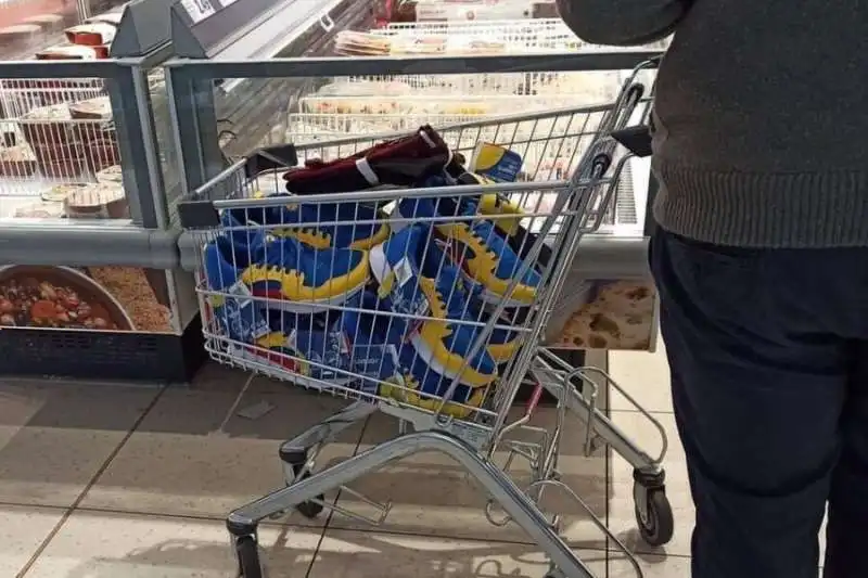 CORSA A COMPRARE LE SCARPE LIDL    