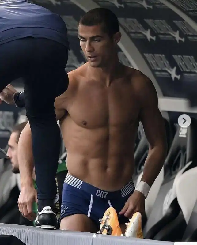 CR7