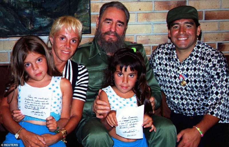 diego armando maradona e famiglia con fidel castro