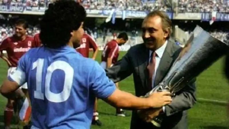 DIEGO MARADONA E CORRADO FERLAINO