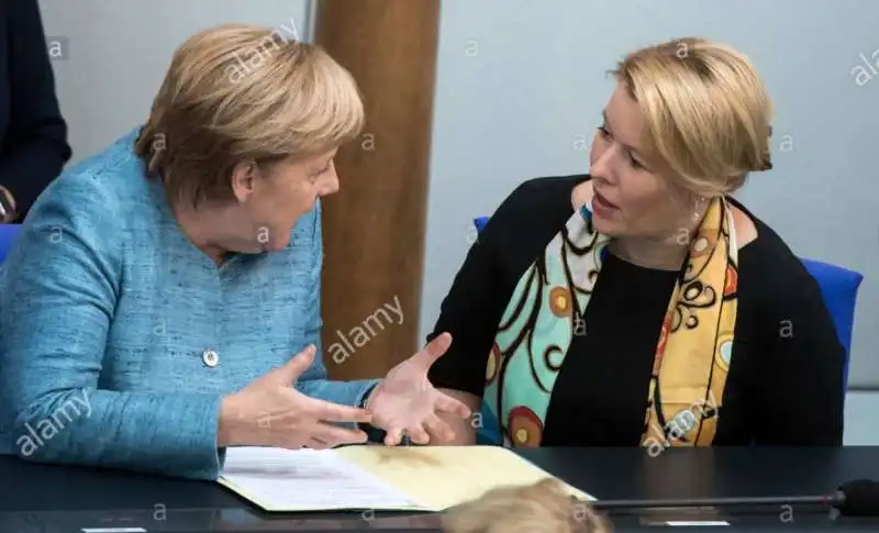 franziska fey e angela merkel 1