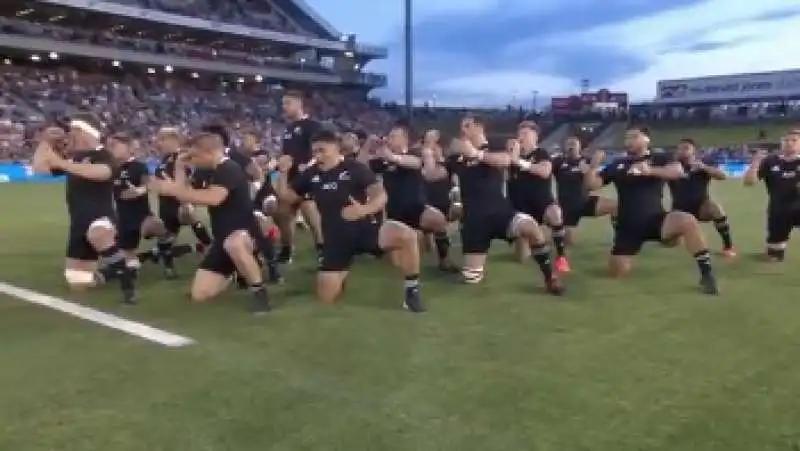 haka all blacks maradona 11