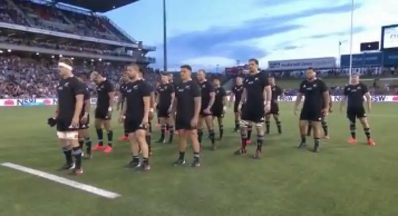 haka all blacks maradona 14