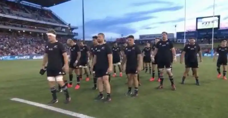 haka all blacks maradona 15