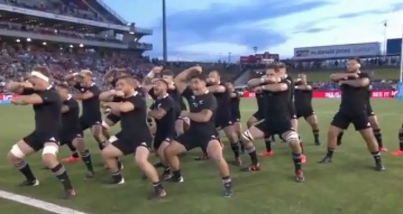 haka all blacks maradona 6