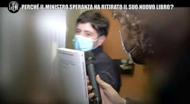 le iene   il servizio di filippo roma sul libro di speranza 1