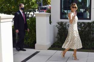 MELANIA TRUMP IN GUCCI AL VOTO IN FLORIDA