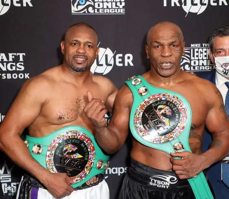 mike tyson e roy jones  7