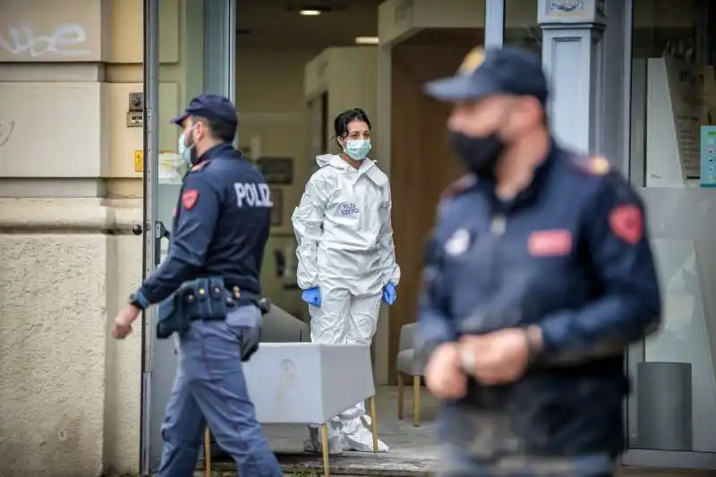 milano, rapina alla filiale di credit agricole di piazza ascoli  24