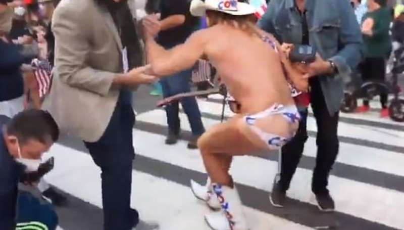 Naked Cowboy Dago Fotogallery