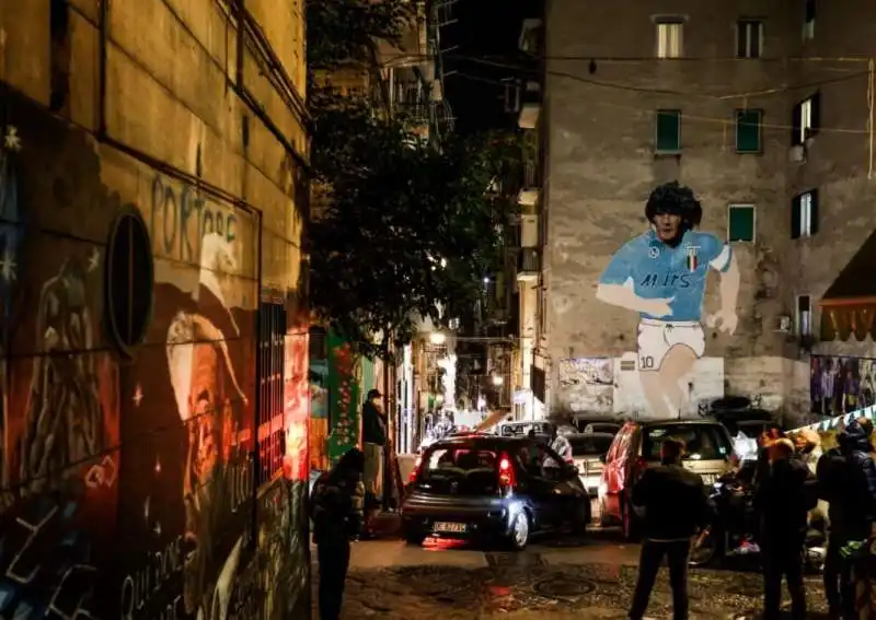 napoli ricorda maradona 10