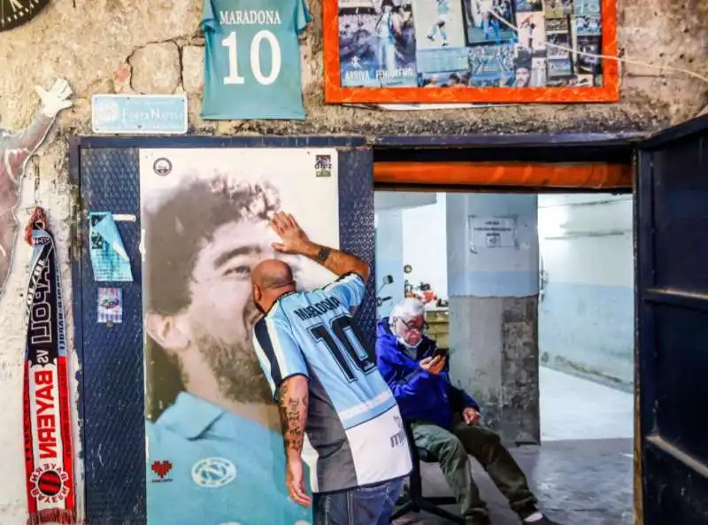 napoli ricorda maradona 35