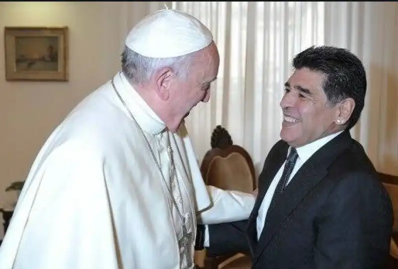 papa francesco maradona