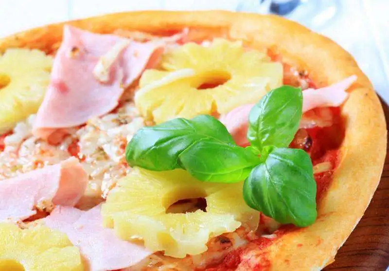 pizza hawaiana