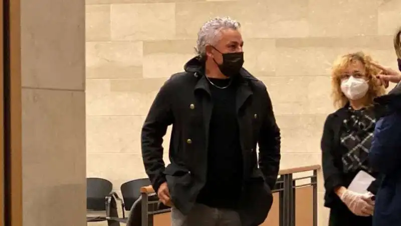 roberto baggio in tribunale 